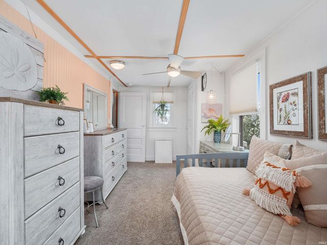 6001 E Island Avenue, Syracuse, IN 46567