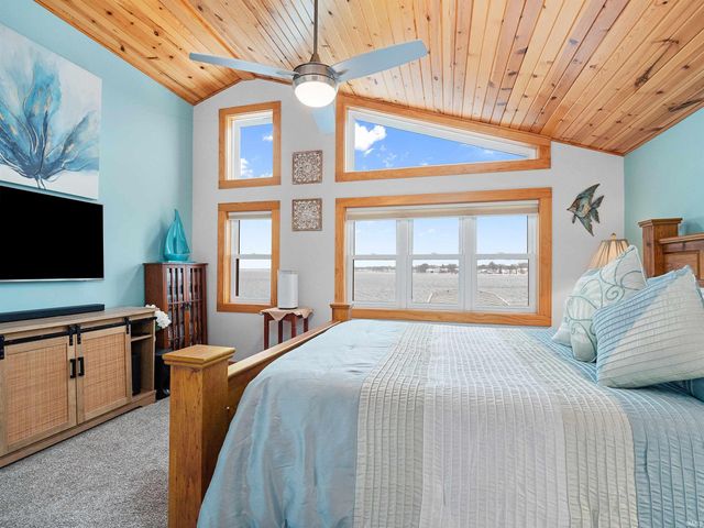 6001 E Island Avenue, Syracuse, IN 46567