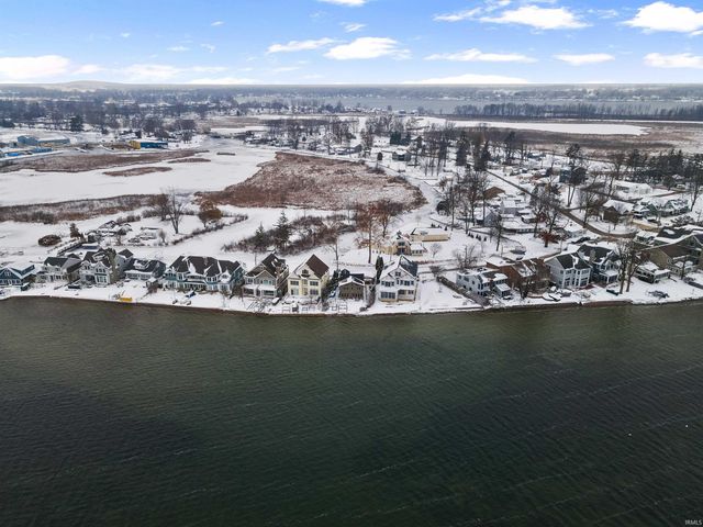 6001 E Island Avenue, Syracuse, IN 46567