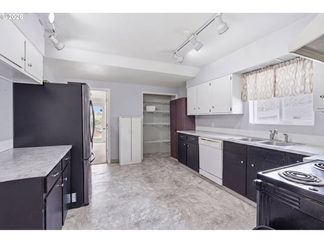 510 Nw CHURCHMAN, Willamina, OR 97396