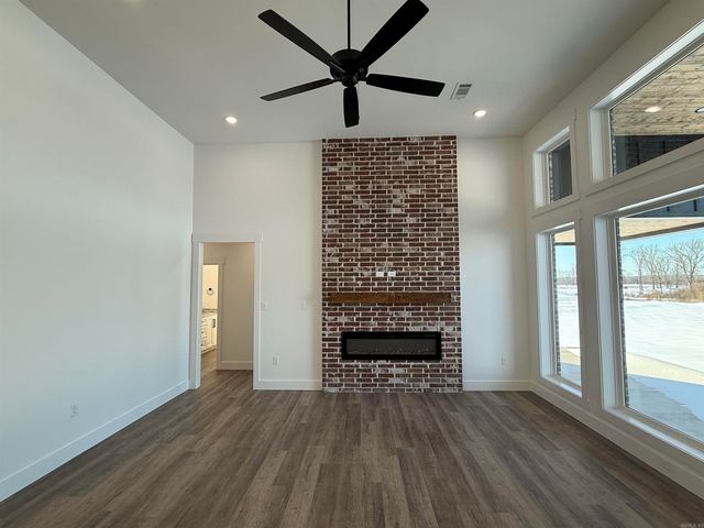 10 Republican Meadow Lane, Greenbrier, AR 72058