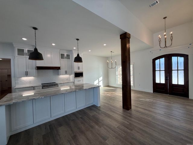 10 Republican Meadow Lane, Greenbrier, AR 72058