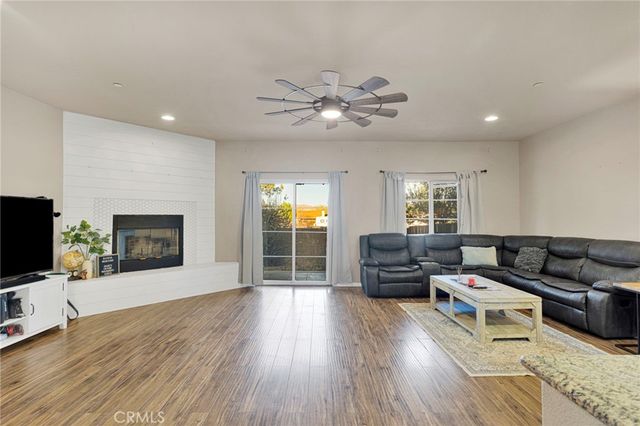 14193 Jicarilla Road 302, Apple Valley, CA 92307