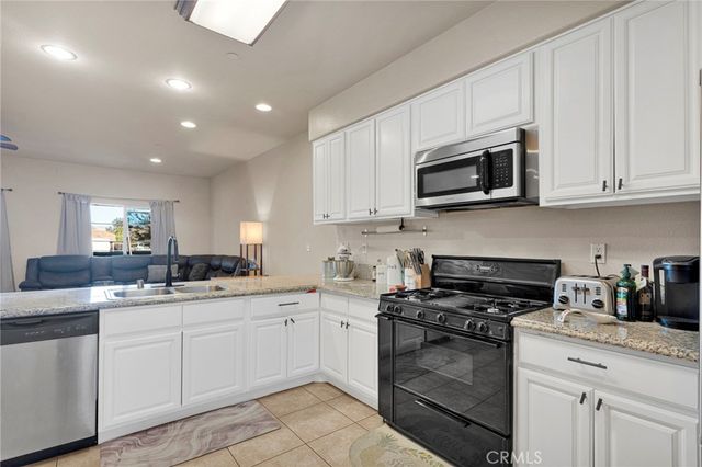 14193 Jicarilla Road 302, Apple Valley, CA 92307