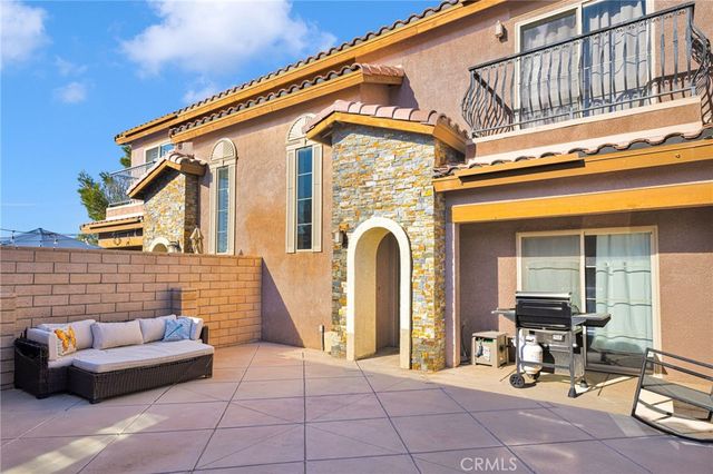 14193 Jicarilla Road 302, Apple Valley, CA 92307