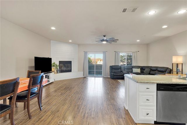 14193 Jicarilla Road 302, Apple Valley, CA 92307