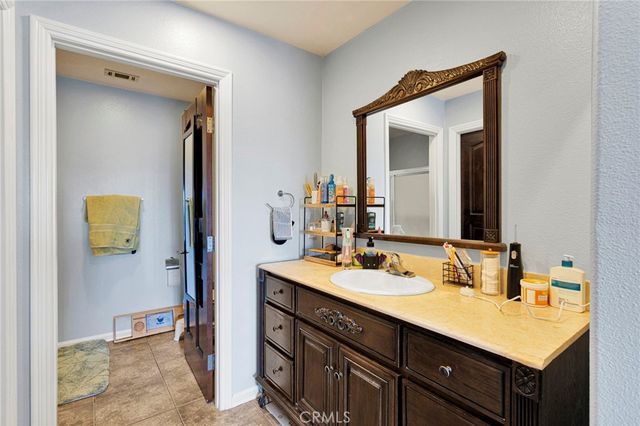 14193 Jicarilla Road 302, Apple Valley, CA 92307