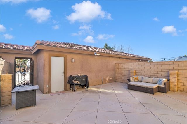 14193 Jicarilla Road 302, Apple Valley, CA 92307