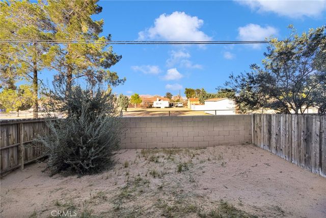 14193 Jicarilla Road 302, Apple Valley, CA 92307