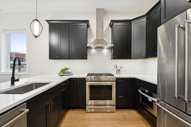 4859 N Ashland Avenue 2E, Chicago, IL 60640