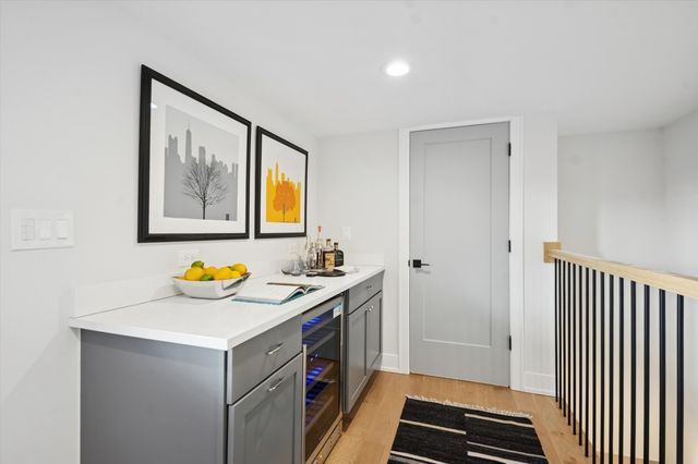 4859 N Ashland Avenue 2E, Chicago, IL 60640