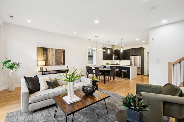 4859 N Ashland Avenue 2E, Chicago, IL 60640