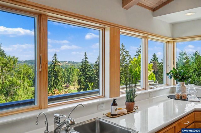 3485 Cherokee Dr S, Salem, OR 97302