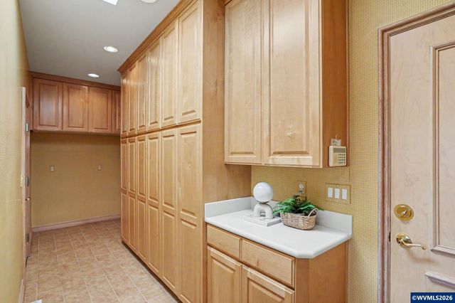 3485 Cherokee Dr S, Salem, OR 97302
