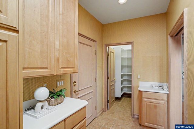 3485 Cherokee Dr S, Salem, OR 97302