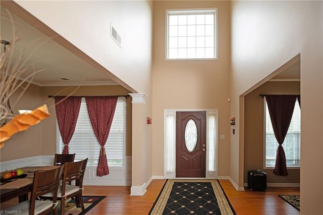 1336 Pondhaven Drive, High Point, NC 27265