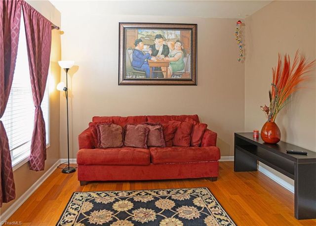 1336 Pondhaven Drive, High Point, NC 27265