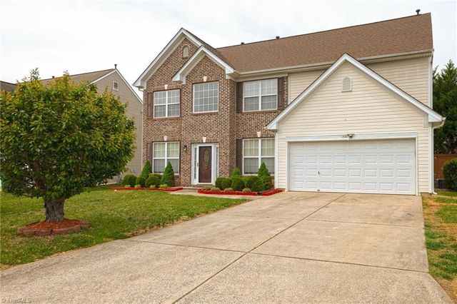 1336 Pondhaven Drive, High Point, NC 27265