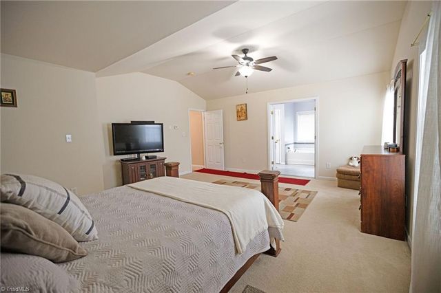 1336 Pondhaven Drive, High Point, NC 27265