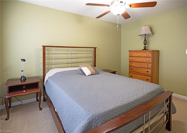 1336 Pondhaven Drive, High Point, NC 27265