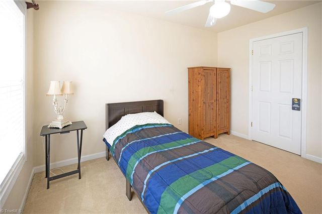1336 Pondhaven Drive, High Point, NC 27265