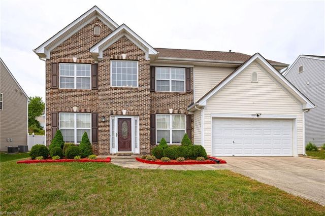 1336 Pondhaven Drive, High Point, NC 27265