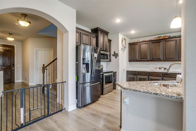 433 Joseph Lane, Crowley, TX 76036