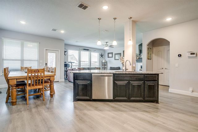 433 Joseph Lane, Crowley, TX 76036