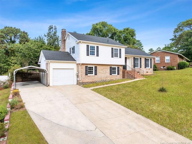 446 Shoreline Drive, Fayetteville, NC 28311