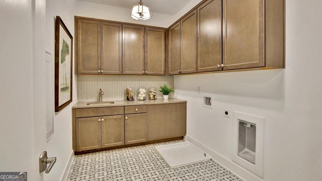 254 Savoy Court, Newnan, GA 30263