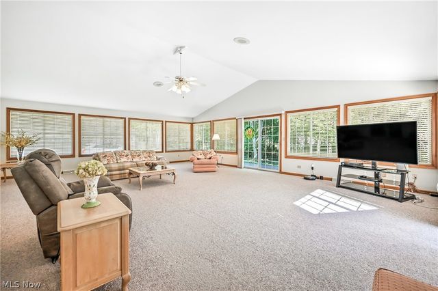 3682 Sperone Drive, Canfield, OH 44406