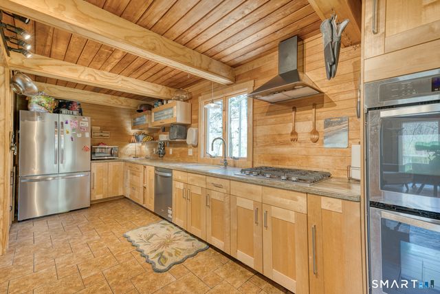 46 Hillyndale Road, Mansfield, CT 06268