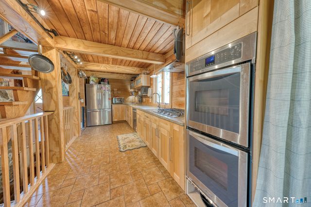 46 Hillyndale Road, Mansfield, CT 06268