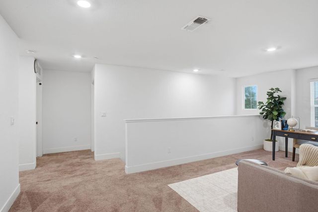 1666 Oak St, Los Banos, CA 93635