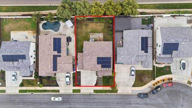 1666 Oak St, Los Banos, CA 93635