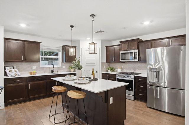 1666 Oak St, Los Banos, CA 93635