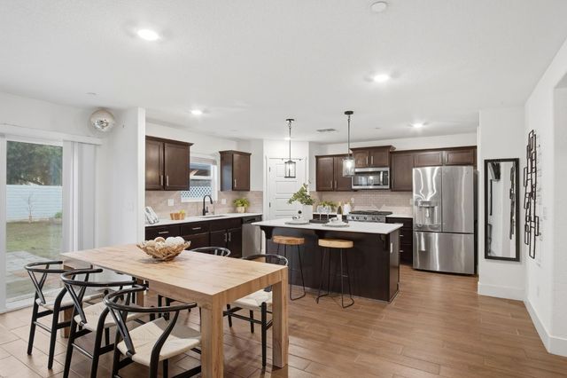 1666 Oak St, Los Banos, CA 93635