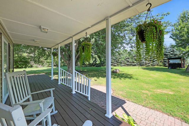 2761 90th Street NE, Monticello, MN 55362