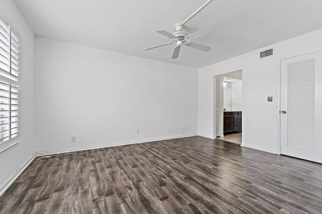 5570 Tamberlane Circle 131, Palm Beach Gardens, FL 33418