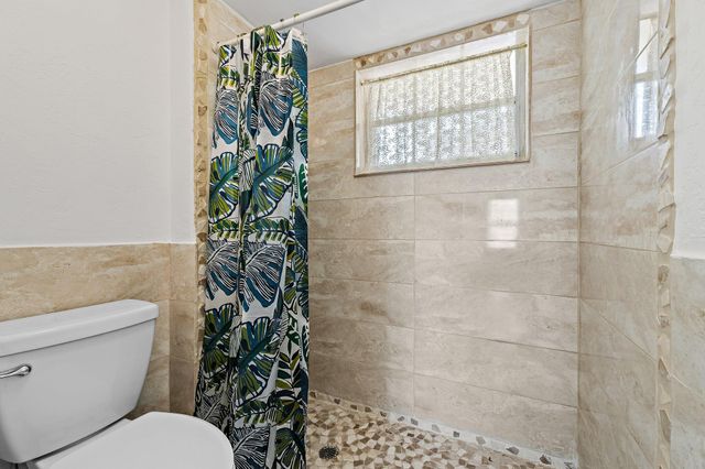 5570 Tamberlane Circle 131, Palm Beach Gardens, FL 33418