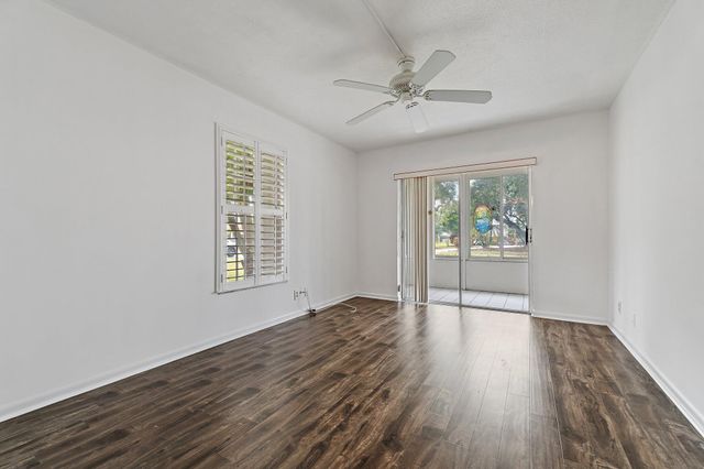 5570 Tamberlane Circle 131, Palm Beach Gardens, FL 33418