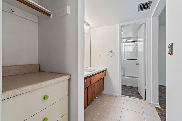 5570 Tamberlane Circle 131, Palm Beach Gardens, FL 33418