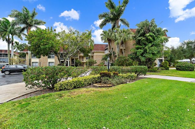 5570 Tamberlane Circle 131, Palm Beach Gardens, FL 33418
