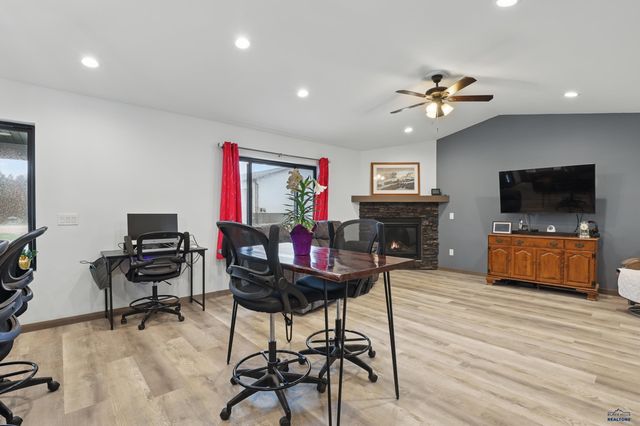 21621 NORTHWOOD DR, Piedmont, SD 57769