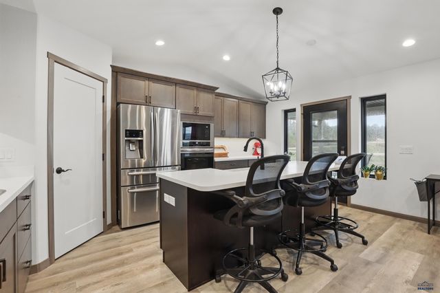 21621 NORTHWOOD DR, Piedmont, SD 57769