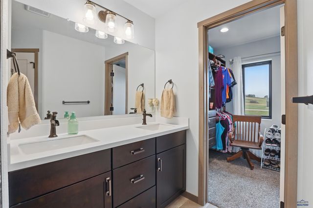 21621 NORTHWOOD DR, Piedmont, SD 57769