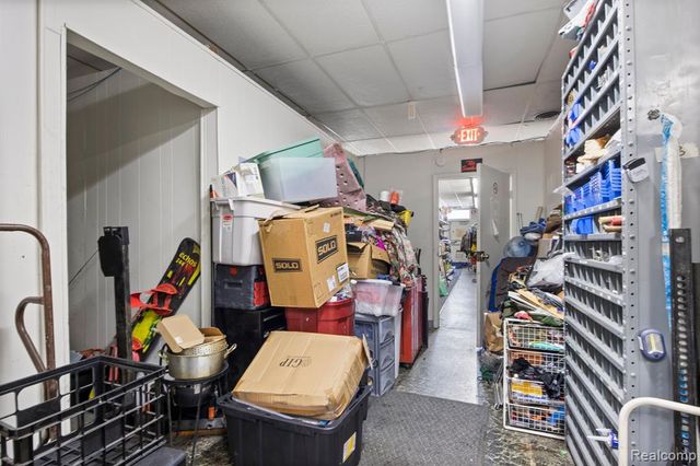 710 Middlebelt Road, Inkster, MI 48141