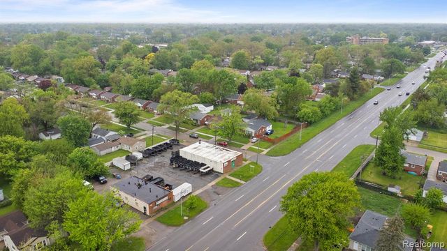 710 Middlebelt Road, Inkster, MI 48141