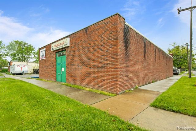 710 Middlebelt Road, Inkster, MI 48141