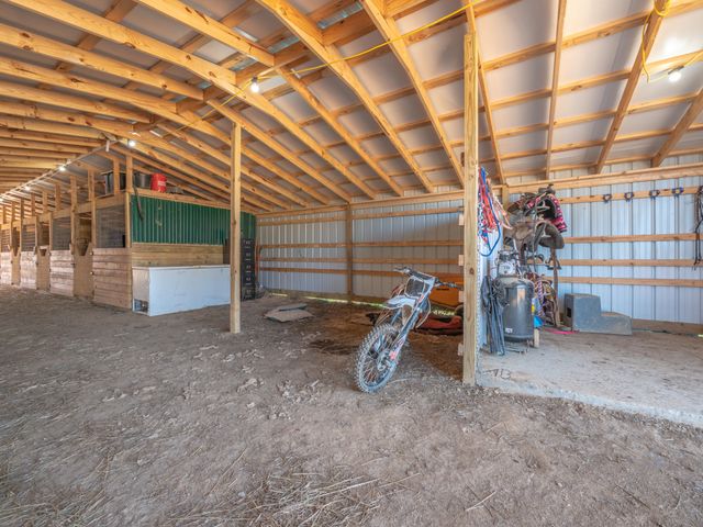 2029 Kentucky 1693, Wellington, KY 40387